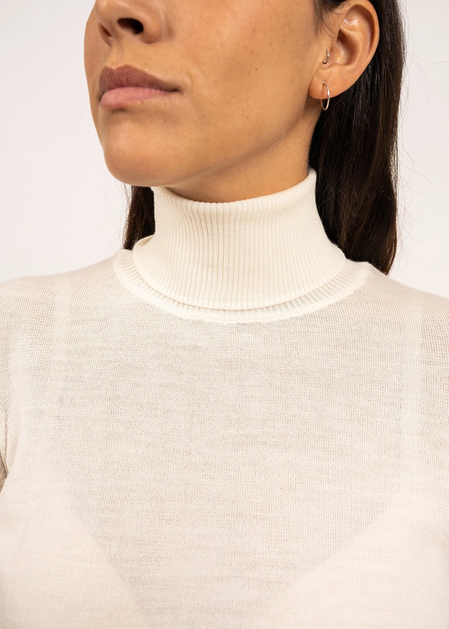 MODENE - Thin Turtleneck Sweater | Wool Jersey (WINTER WHITE)